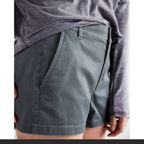 Express Mid rise shortie shorts - light army green - Picture 2 of 10